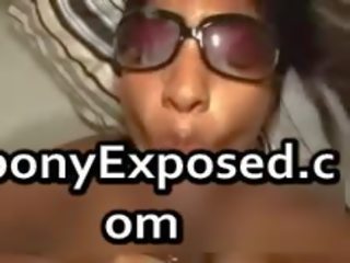 Orang hitam pasangan di gambar/video porno vulgar hubungan intim
