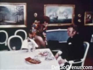 Oldie erwachsene film 1960s - haarig grown brünette - tabelle für drei